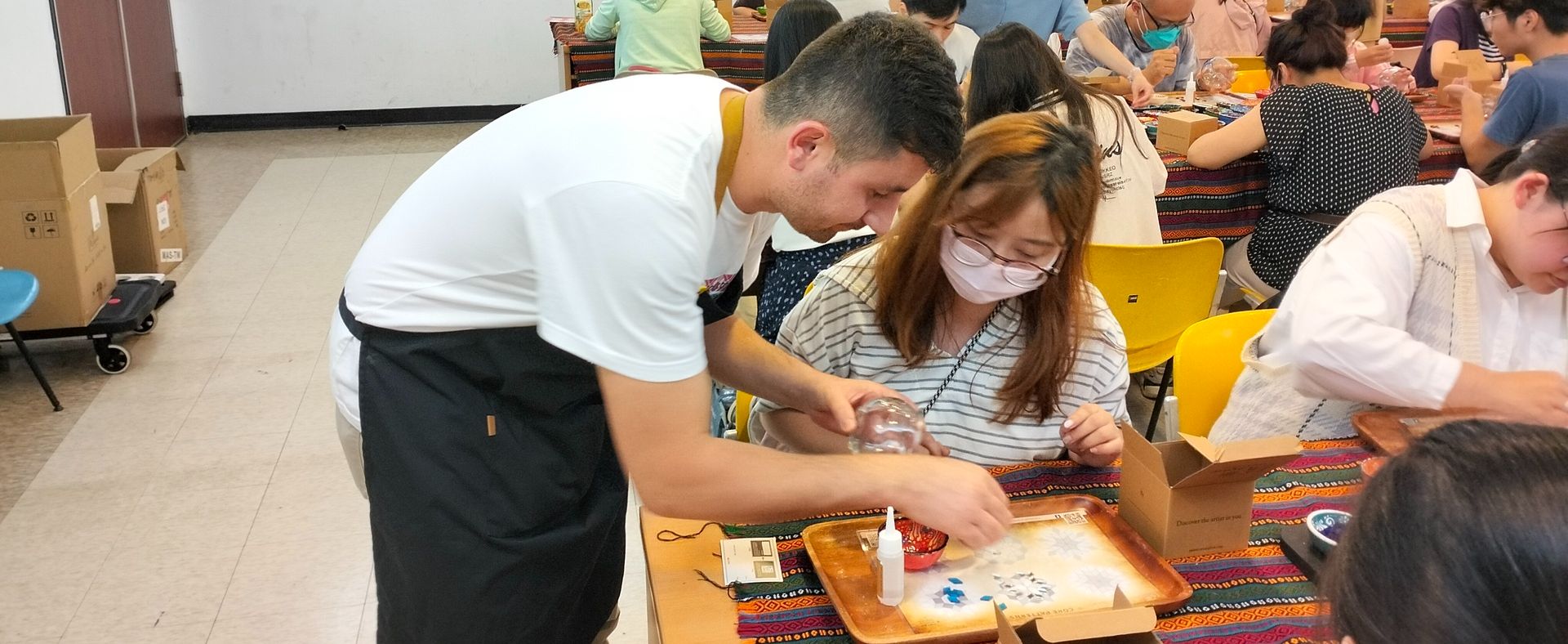 111學年度第2學期文康活動-手作馬賽克燭台