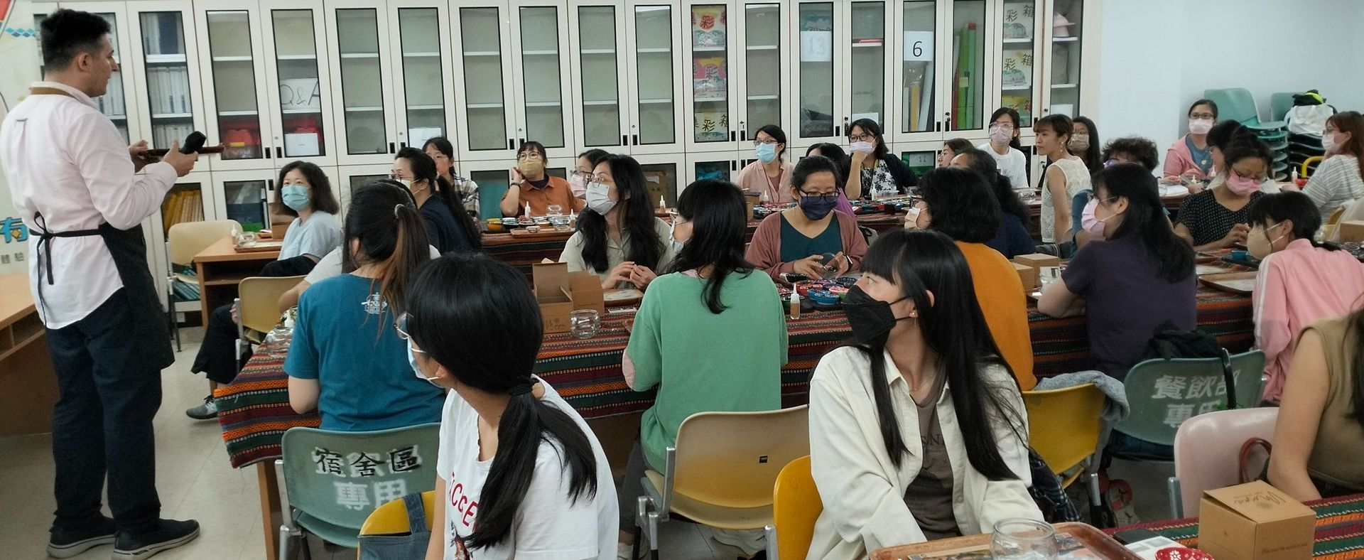 111學年度第2學期文康活動-手作馬賽克燭台