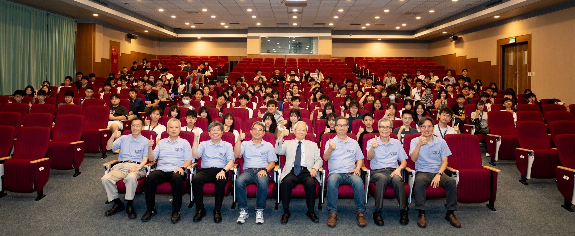 長庚大學高中生營隊熱烈登場 體驗生醫實驗與半導體設計