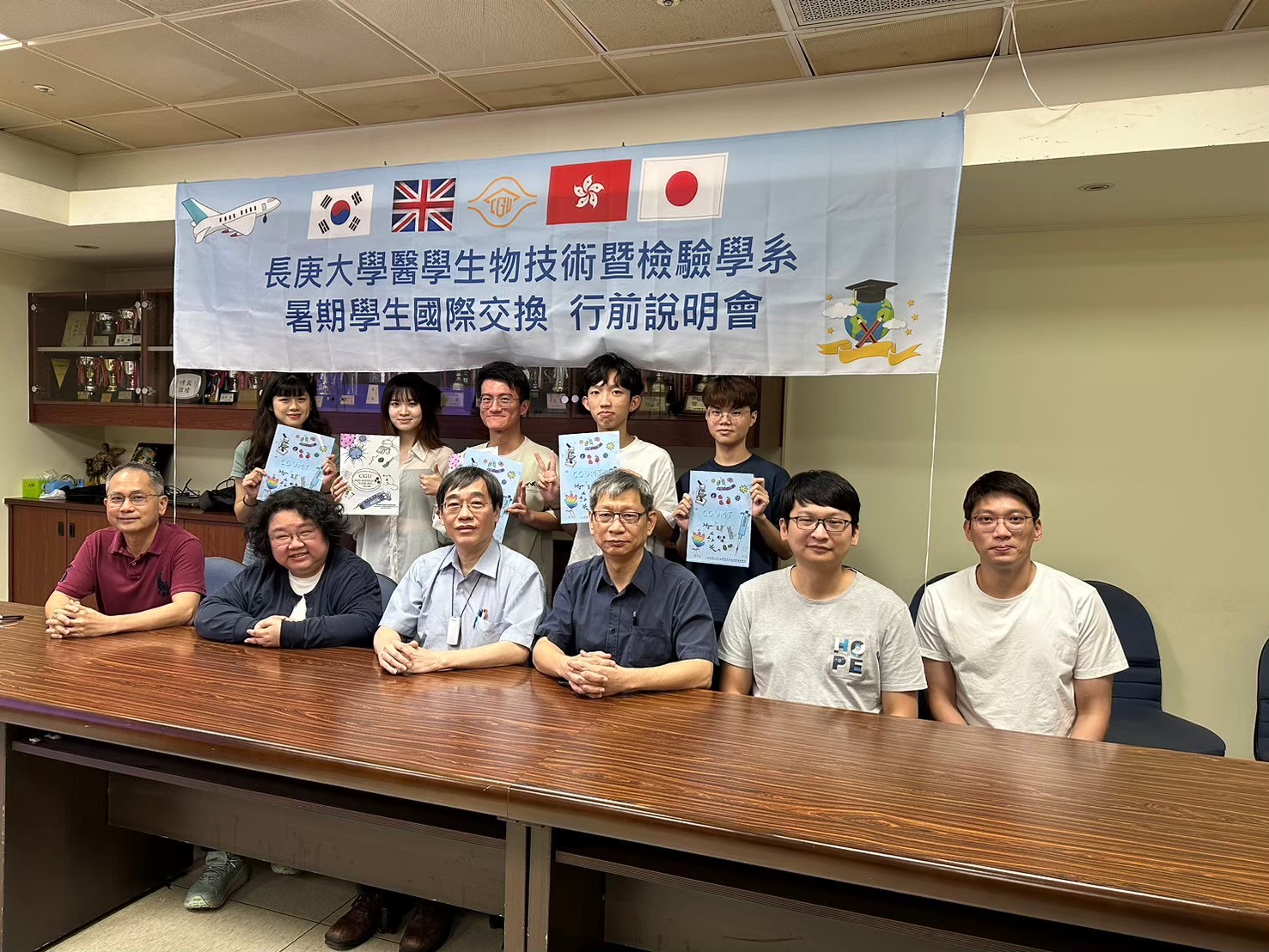 LINE_ALBUM_2024613 2024大學生暑期海外交換行前說明會_241213_28.jpg