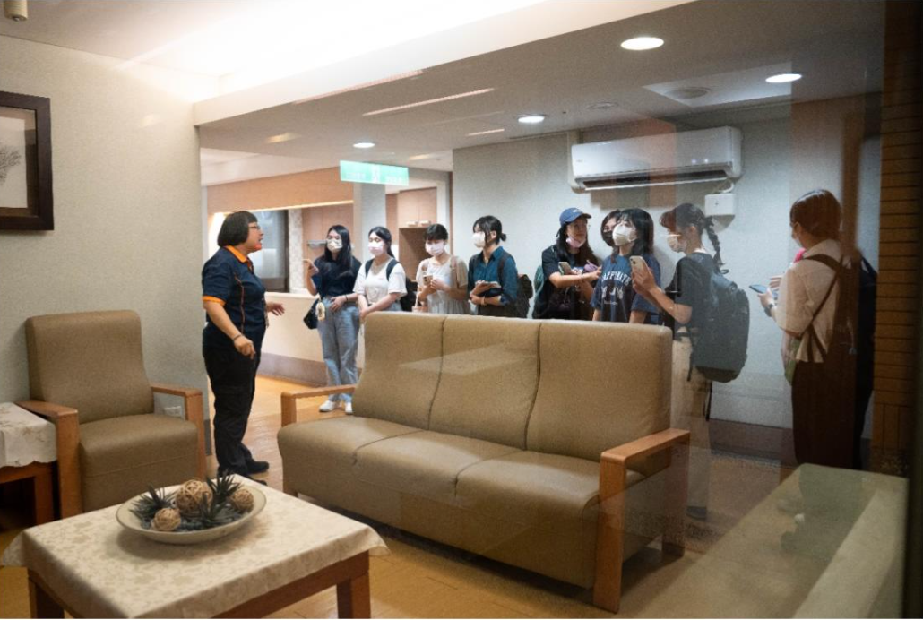 參訪養生村合影