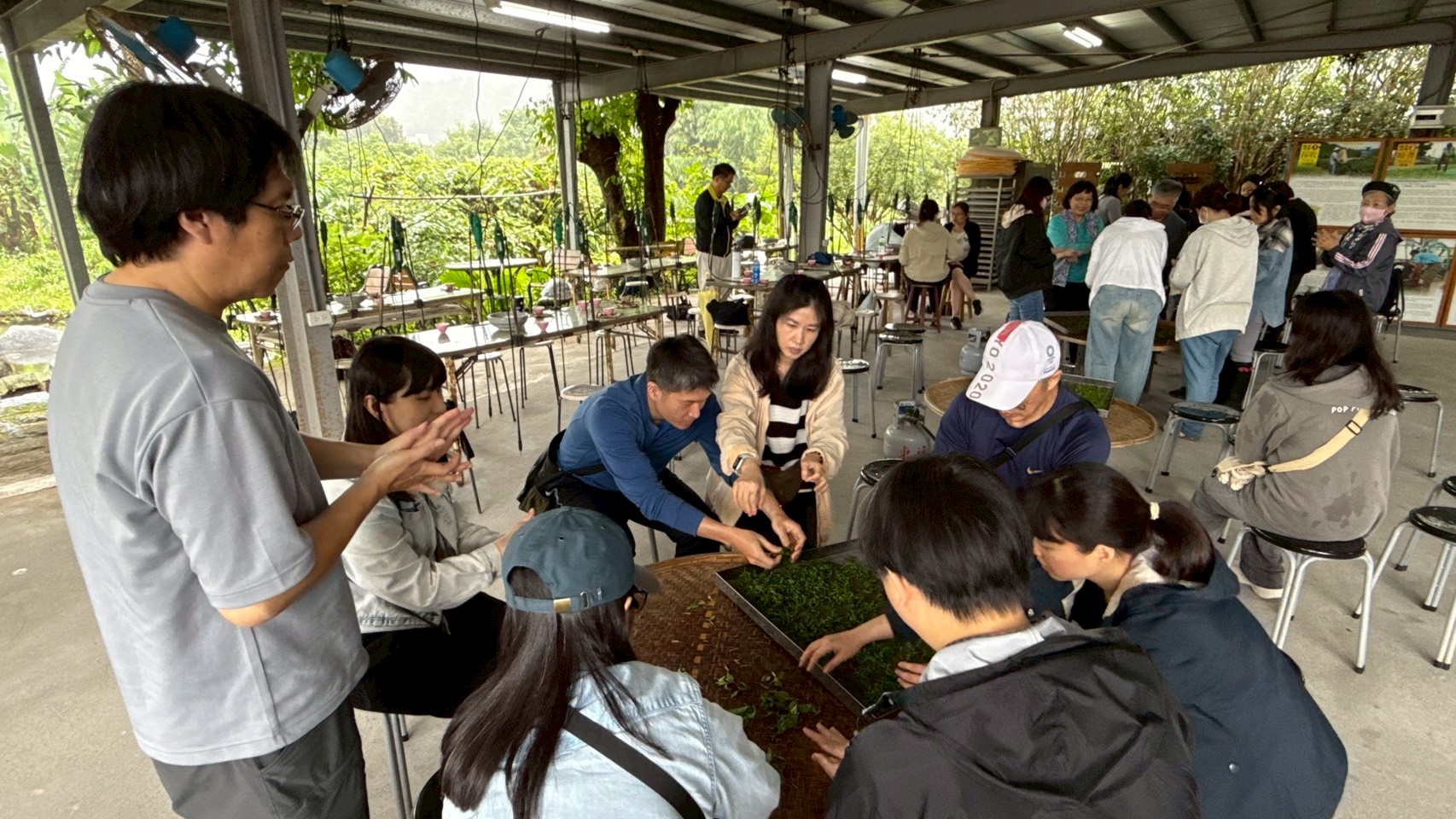114春季員工旅遊 (8).jpg