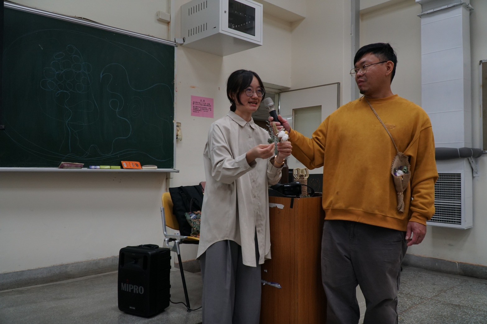 114學年度文康活動-環保麻布袋花束