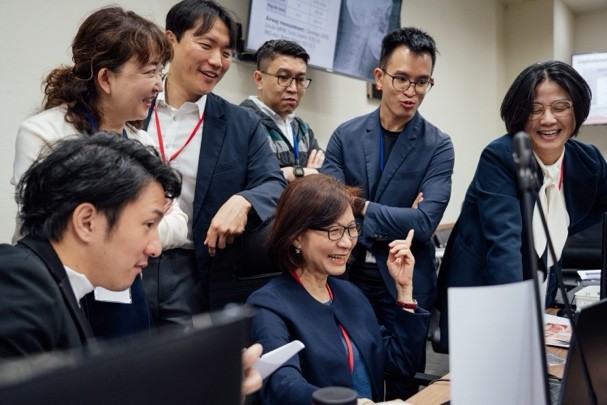 Lively discussions in our workshop led by Dr. Ellen Wen-Ching Ko with orthodontists and surgeons