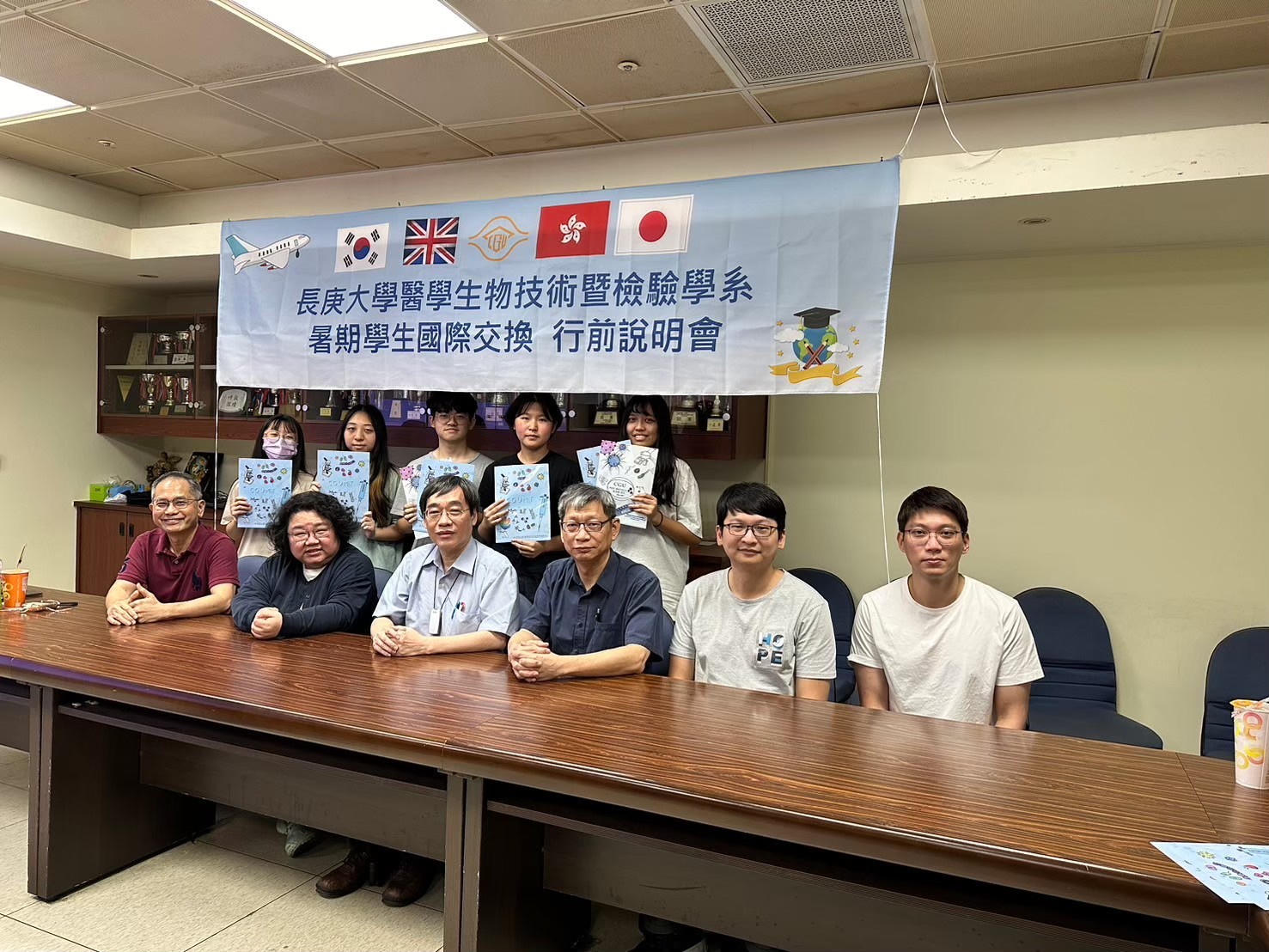 LINE_ALBUM_2024613 2024大學生暑期海外交換行前說明會_241213_32.jpg