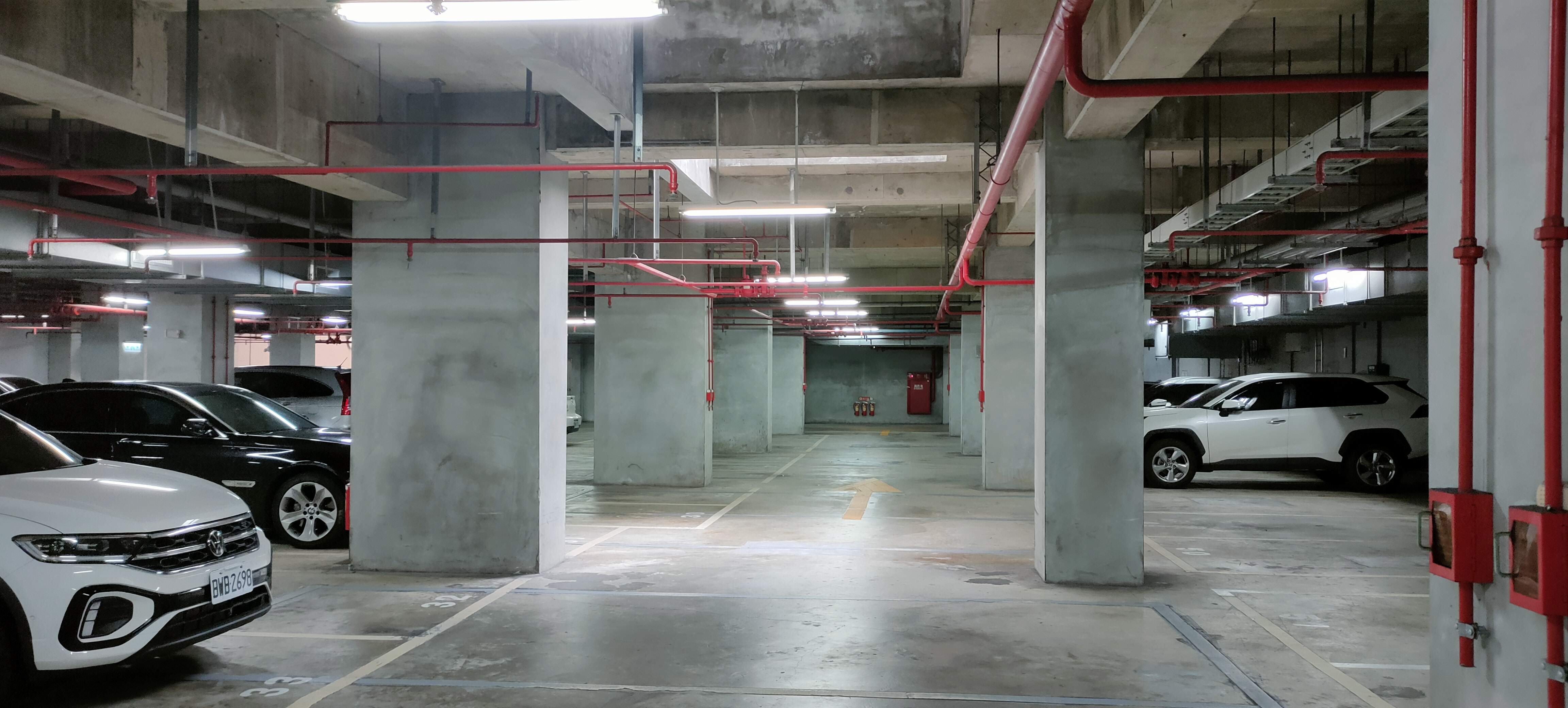 Ju De Parking Lot.jpg