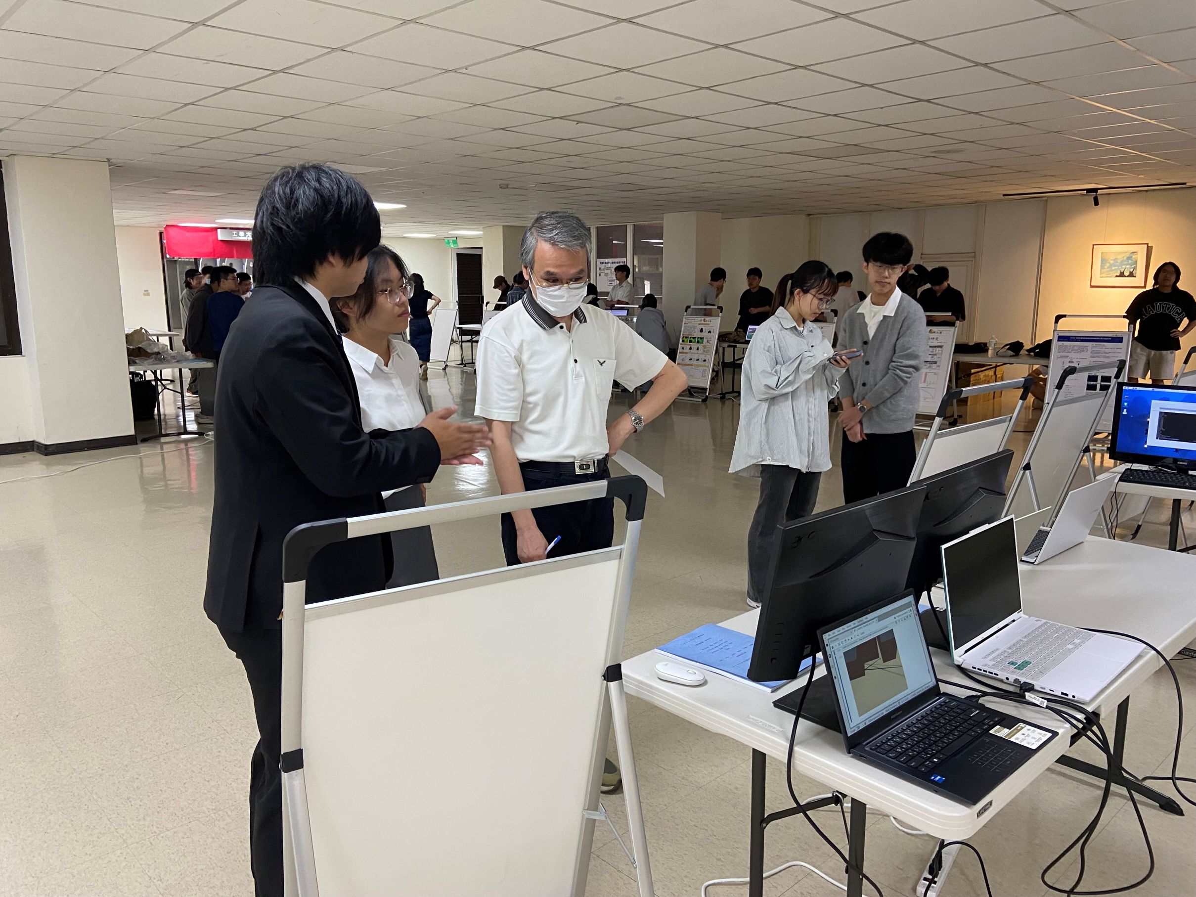 114學年度電機系專題實作競賽活動照片(4).JPG