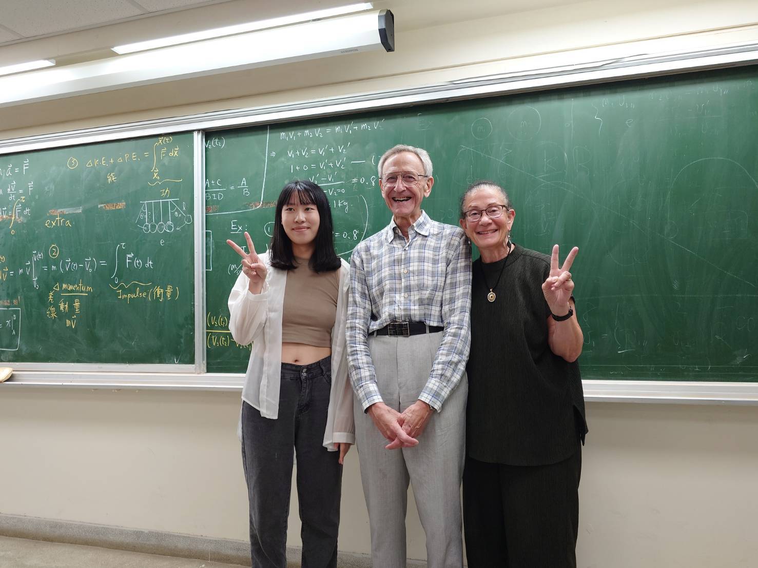 113-1醫技系English Corner活動.jpg