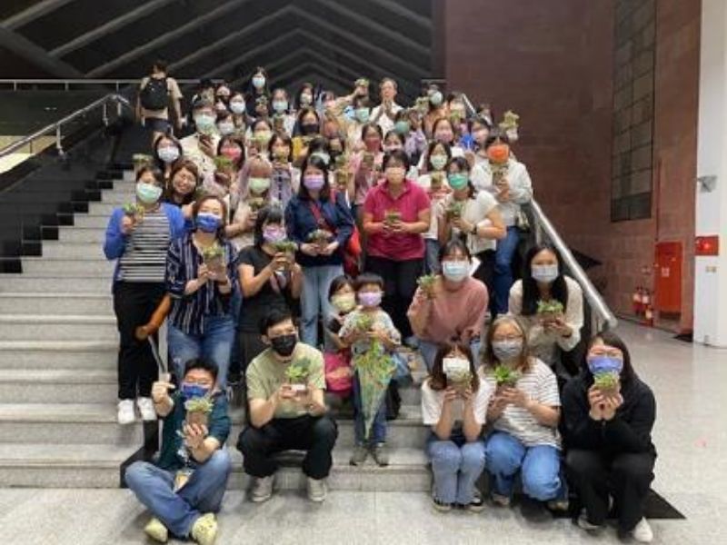 111學年度第2學期文康活動-綠植無土多肉盆栽