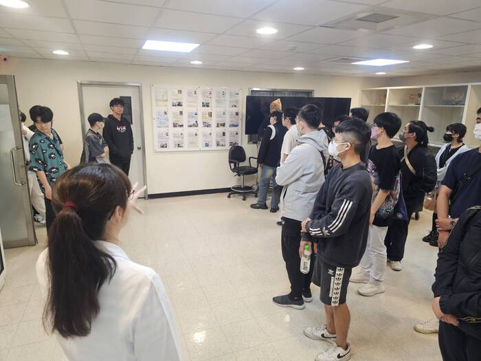 參訪解剖實驗室