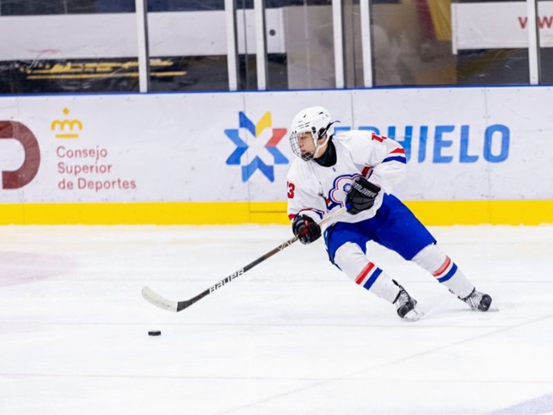 電機工程系林彥綸同學榮獲2026年IIHF U20男子世界錦標賽3A組冠軍