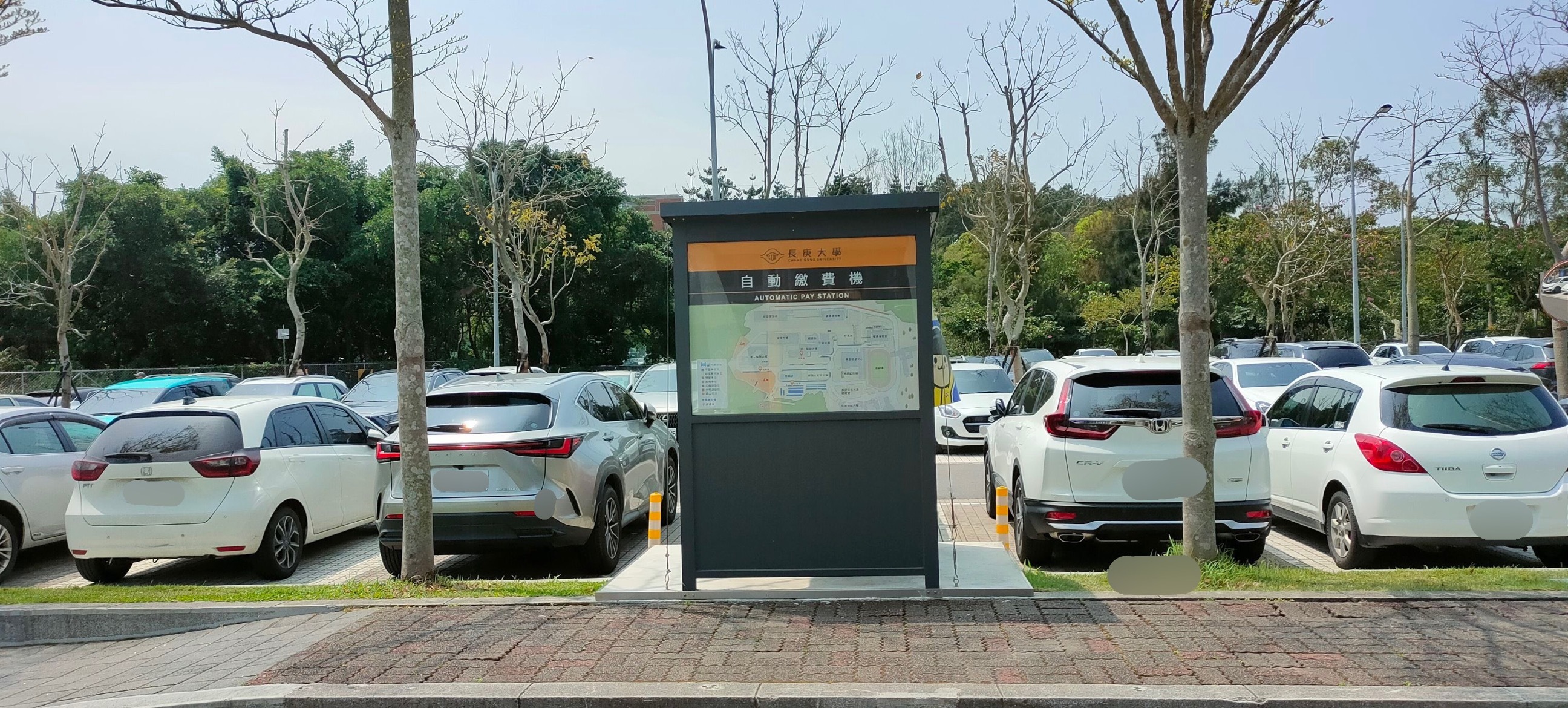 露天停車場(長庚一路旁)