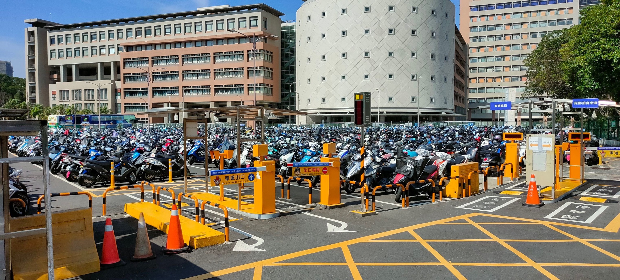 機車停車場