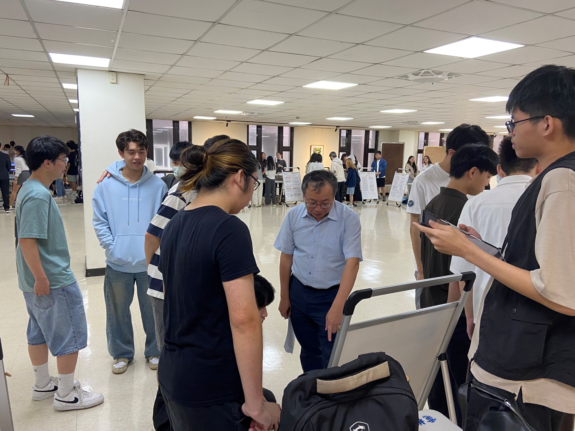 114學年度電機系專題實作競賽活動照片(10).JPG