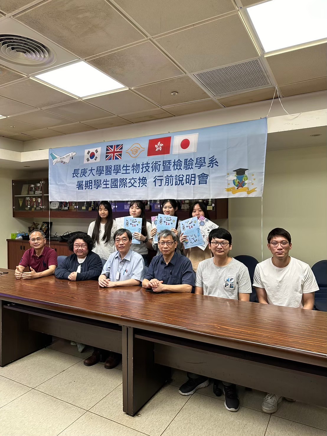 LINE_ALBUM_2024613 2024大學生暑期海外交換行前說明會_241213_34.jpg