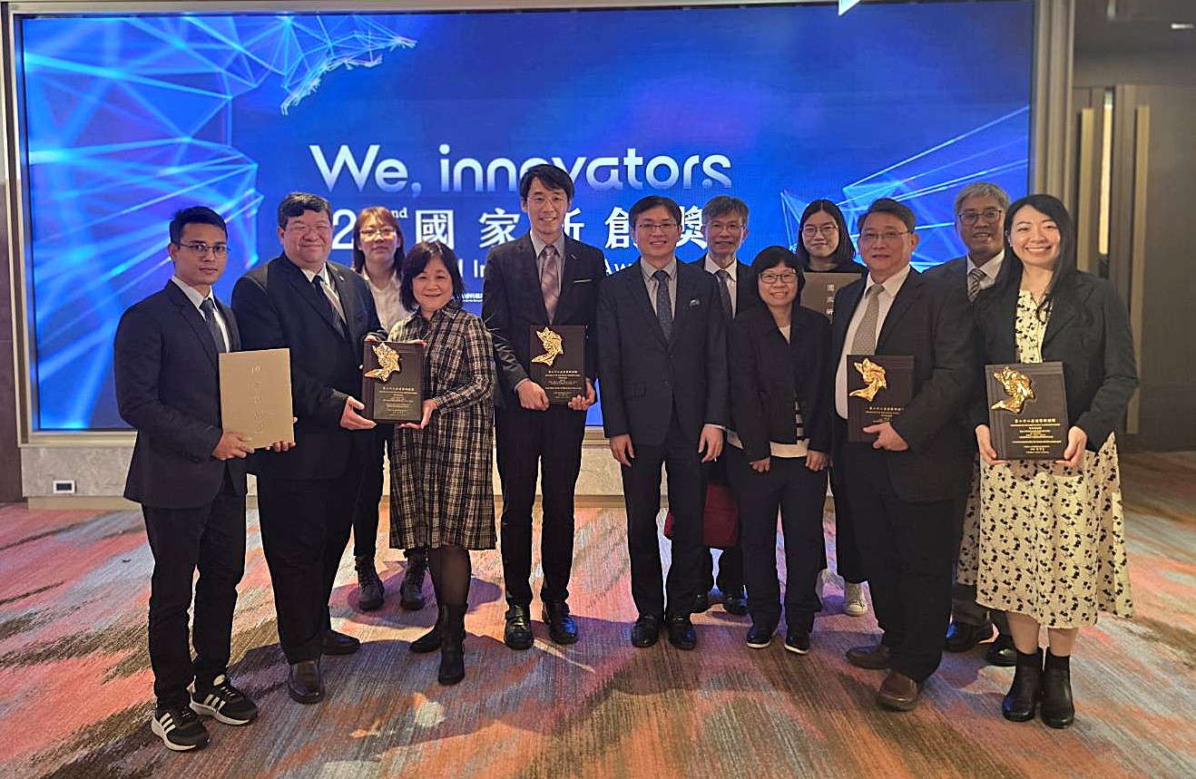 長庚大學技術產創中心積極支持教師投入創新研發並競逐國家榮譽， 2025年第22屆國家新創獎本校共獲13項殊榮，展現產學研發強勁動能。（圖為獲獎團隊合影）
