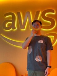 洪偉程校友參訪AWS大樓.jpg