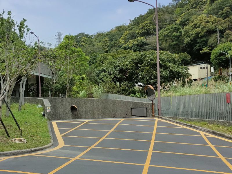 Ming De Parking Lot.jpeg