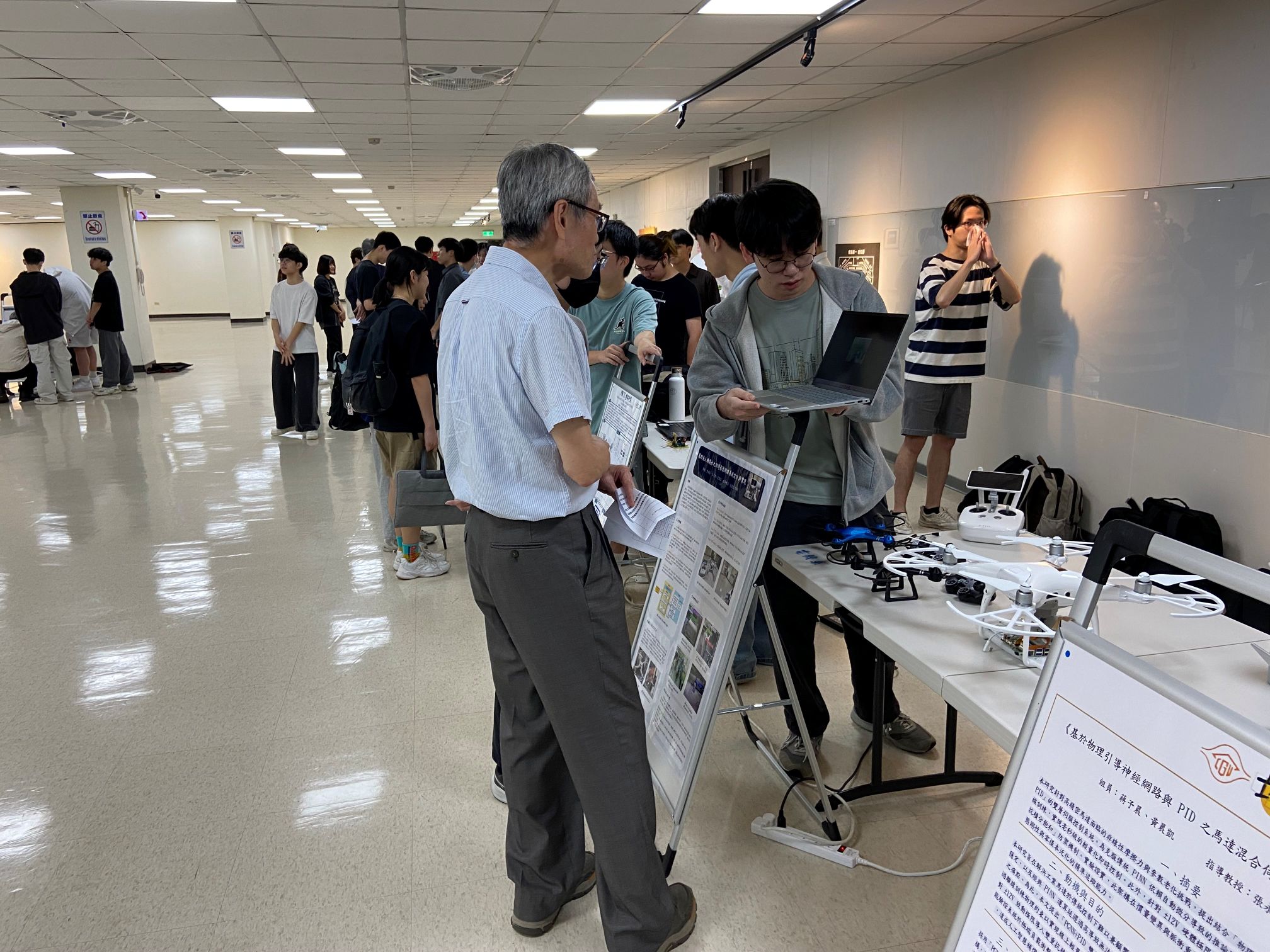 114學年度電機系專題實作競賽活動照片(17).JPG