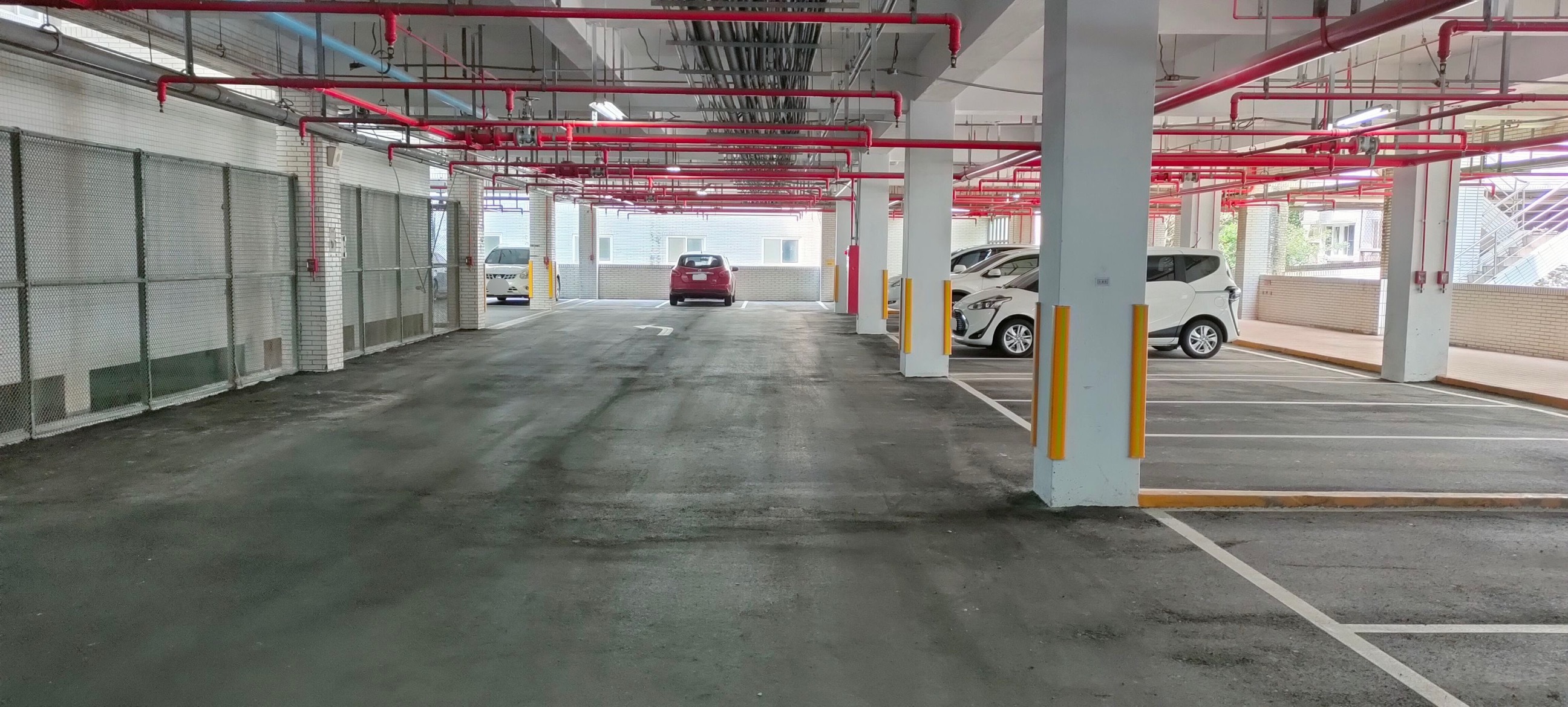 Yun De Parking Lot .jpg