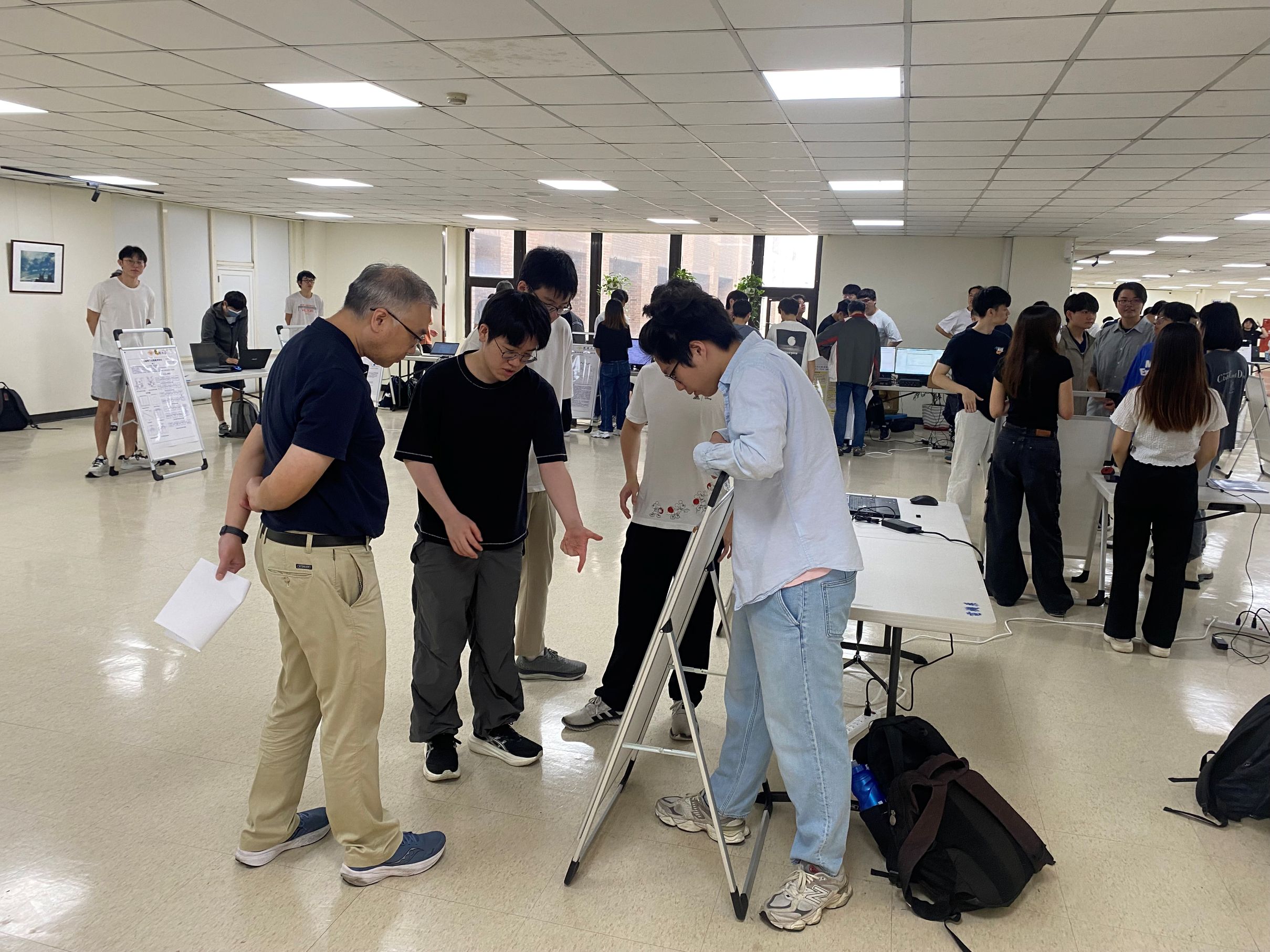 電機系-113學年專題成果展示暨實作競賽活動(3).JPG