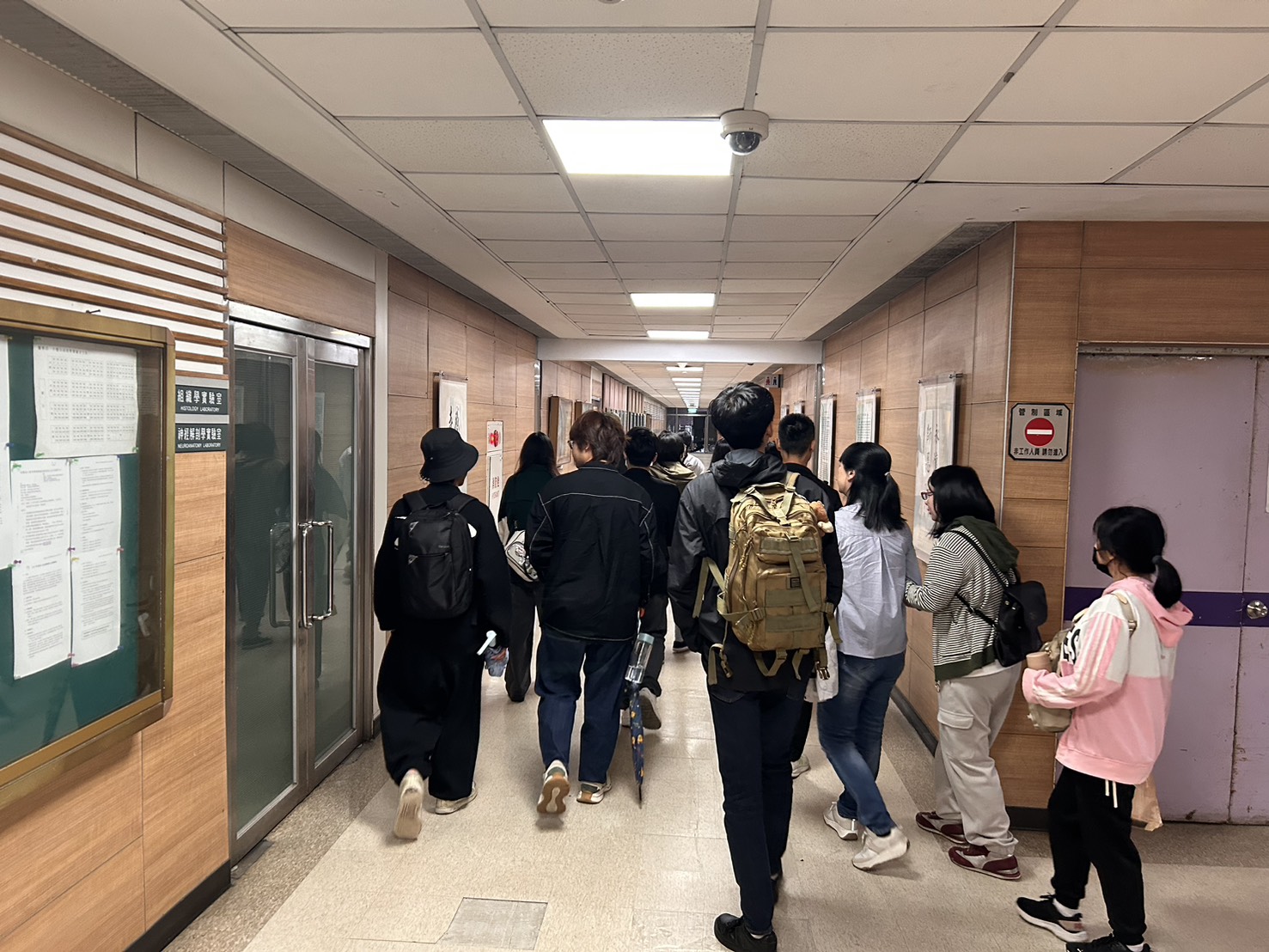 參訪解剖實驗室