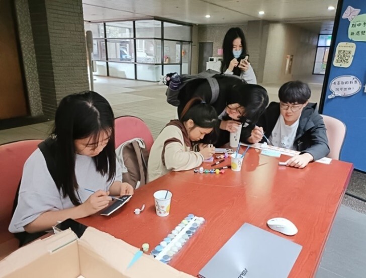 繪馬留言板繪製現場