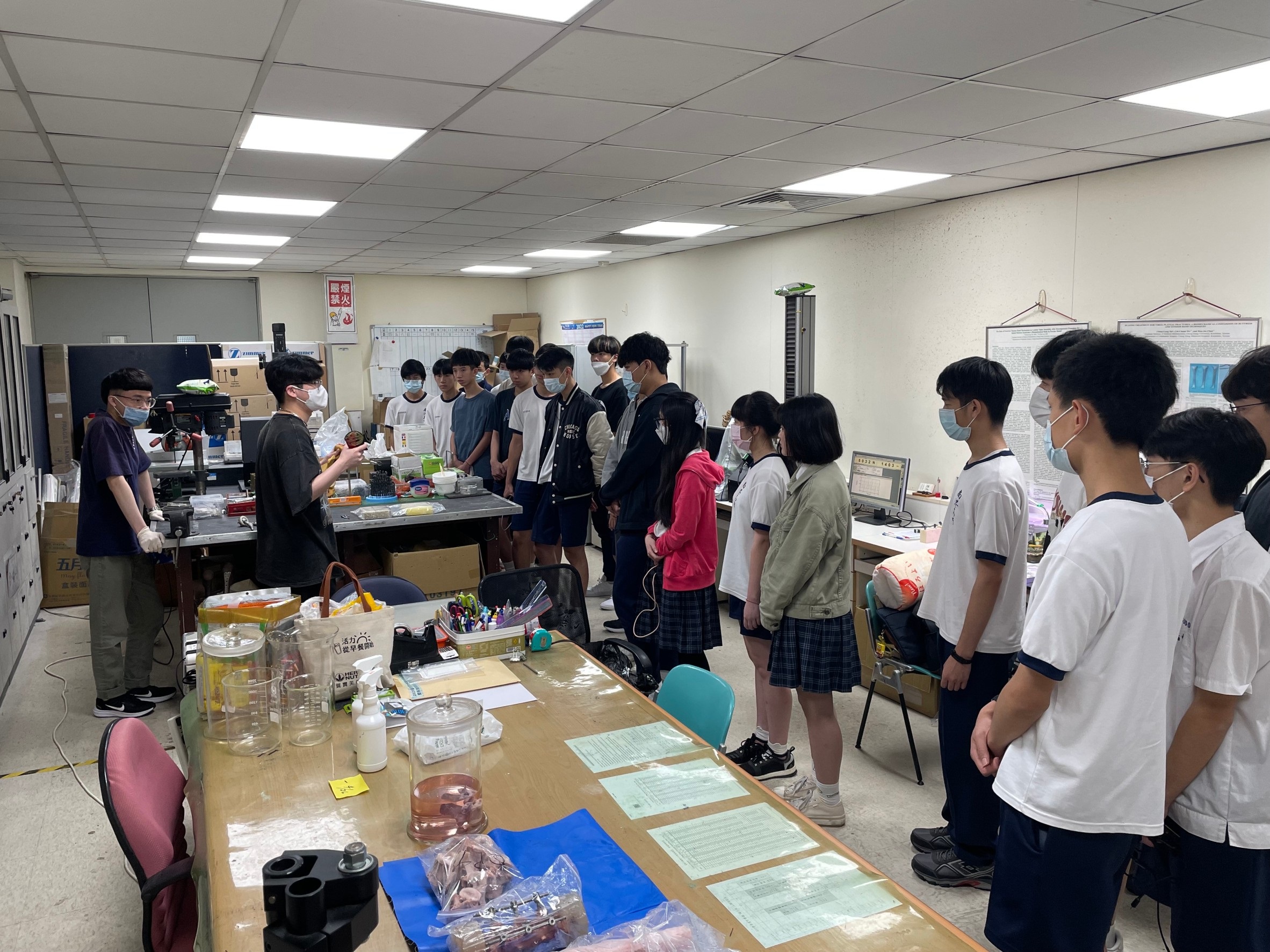 112-0428 北市南港高中參訪-4