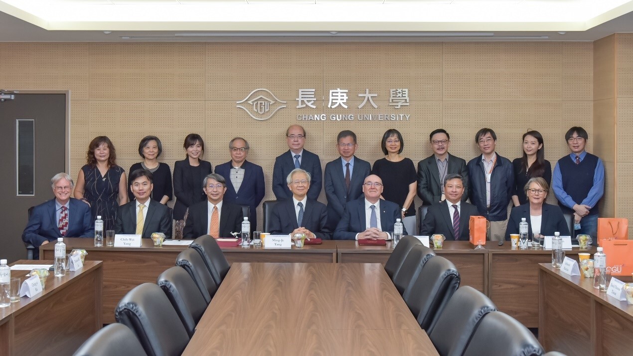 Group photograph of the Chang Gung University and the Western Sydney University representatives.  