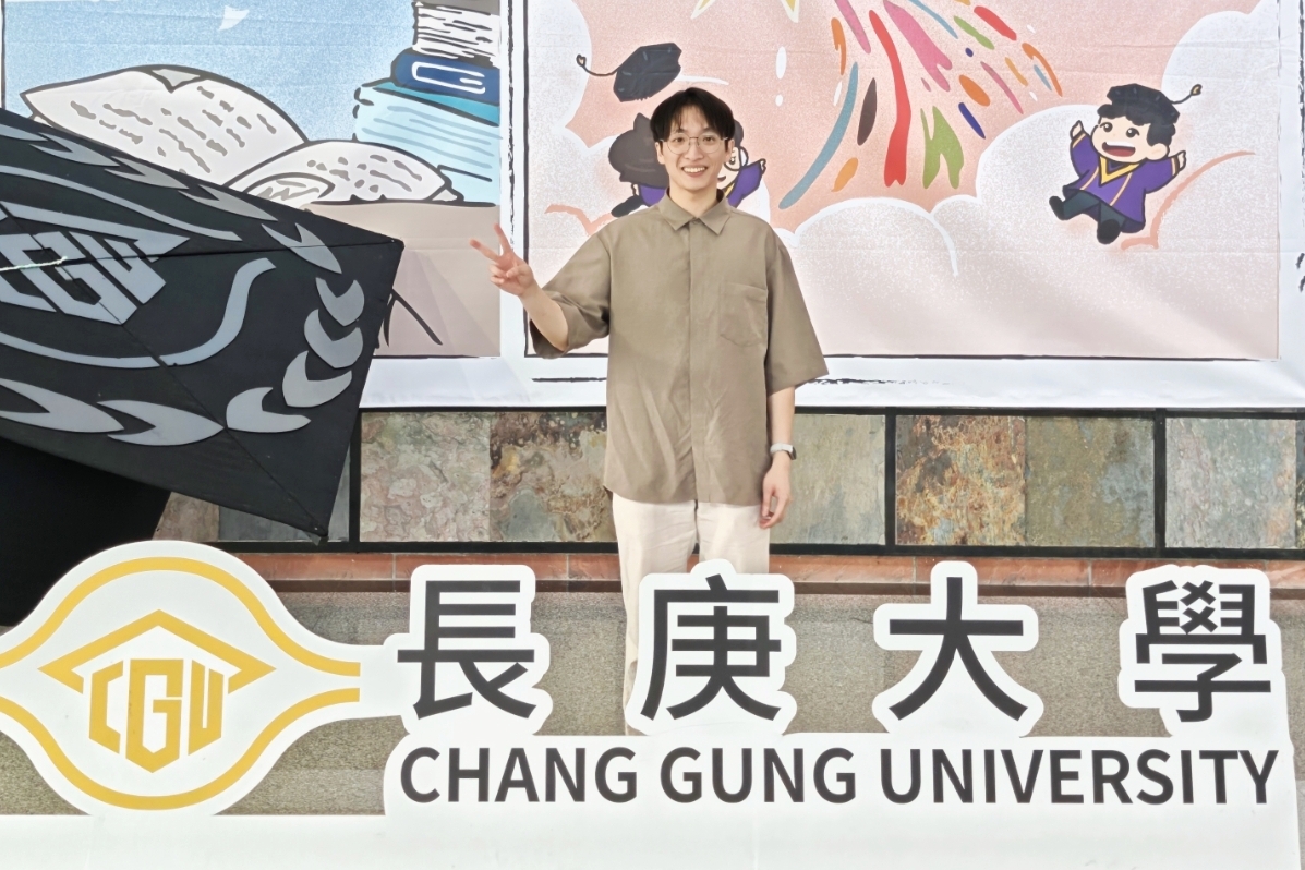 邵柏為剛結束醫院實習並自長庚大學畢業。