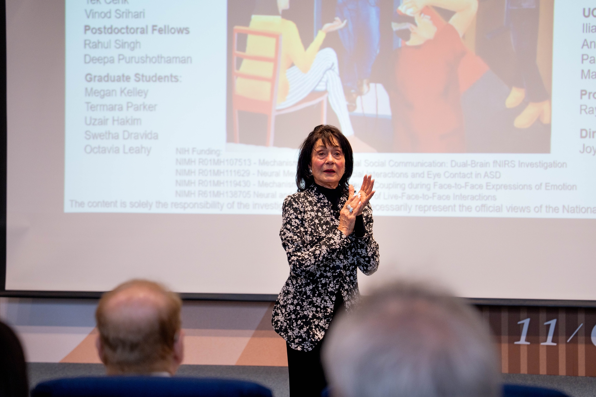 Joy Hirsch教授演講時與台下師生互動熱絡。