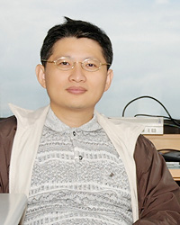 Ren-Yuan Lyu