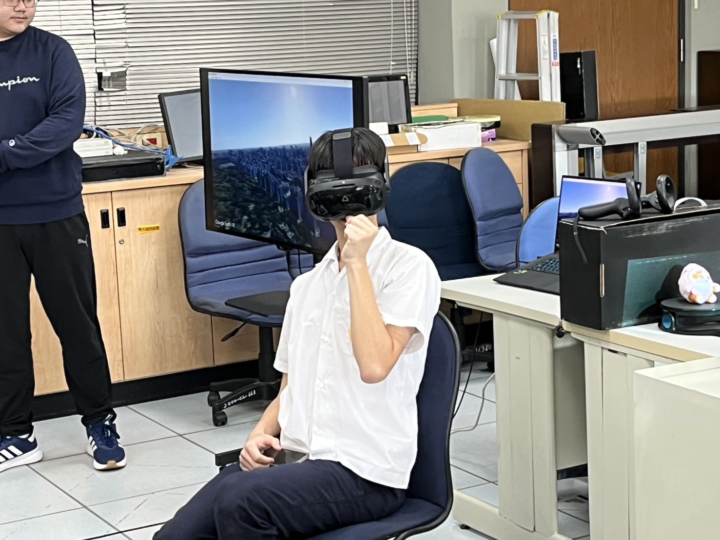 vr1