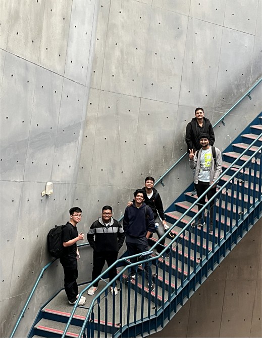 十三行博物館灰色長梯