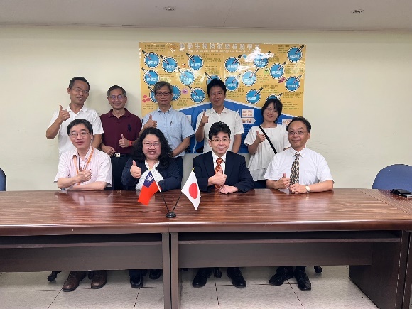 訪台岡山大學老師代表團與長庚老師合照