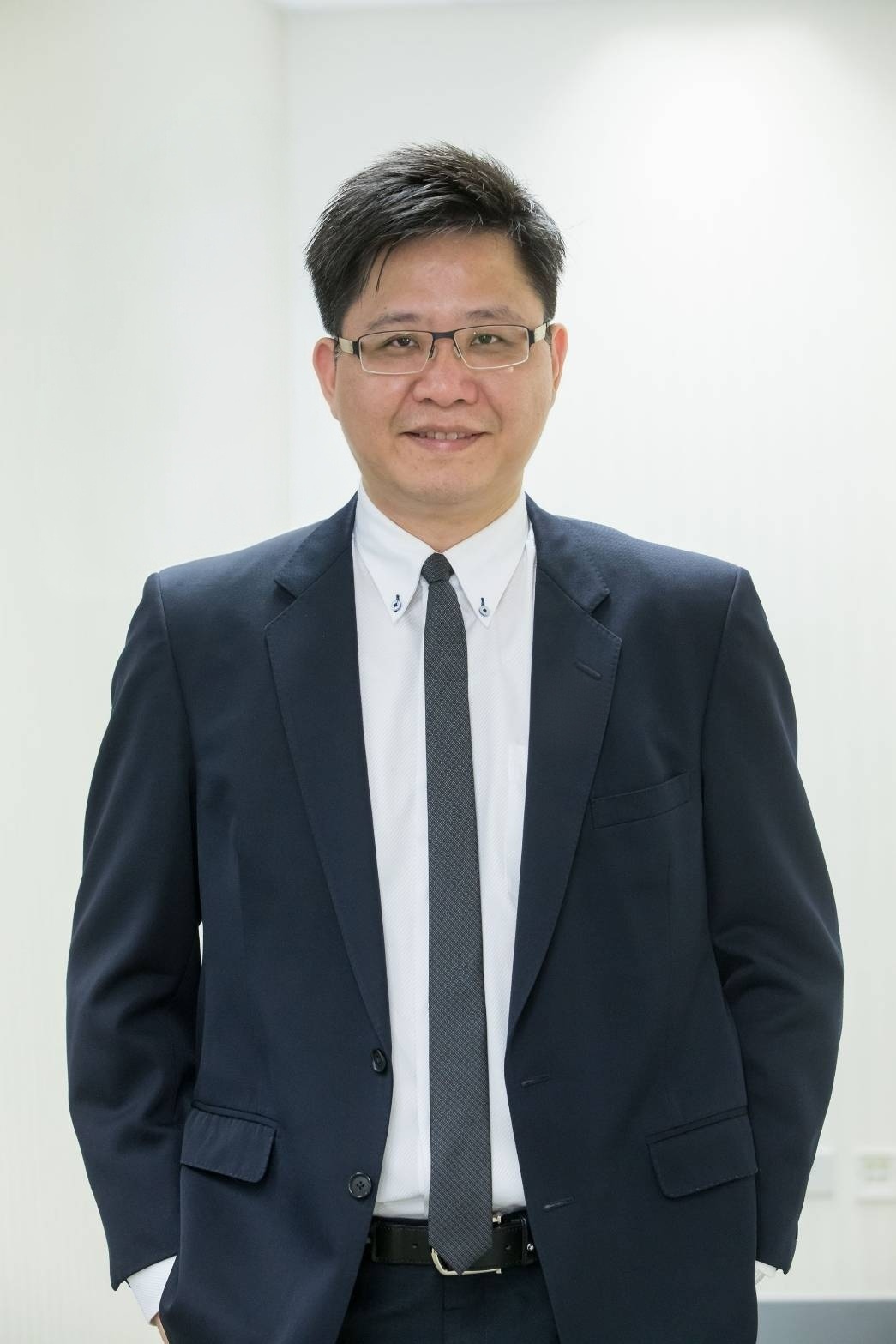江偉裕 教授
